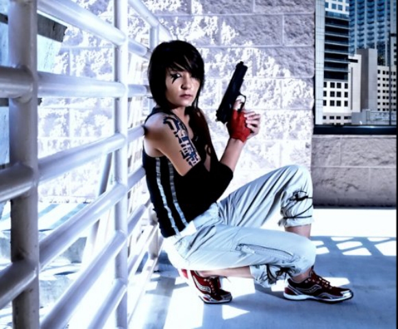 Faith-Mirrors-edge-fan-costume -Faith-Mirrors-edge-fan-costume.jpg