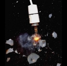 Фотография на забавен кадър -slow-motion-photography-light-bulb-explode.jpg